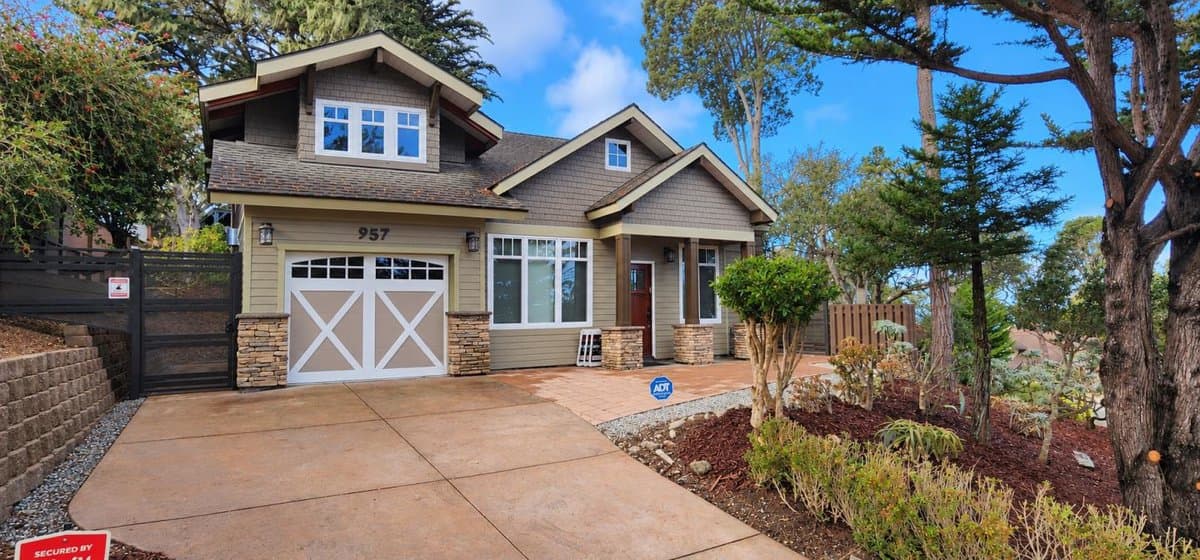 957 Syida Drive - Photo 2