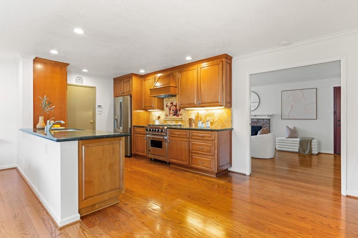 12555 Tallent Avenue - Photo 5