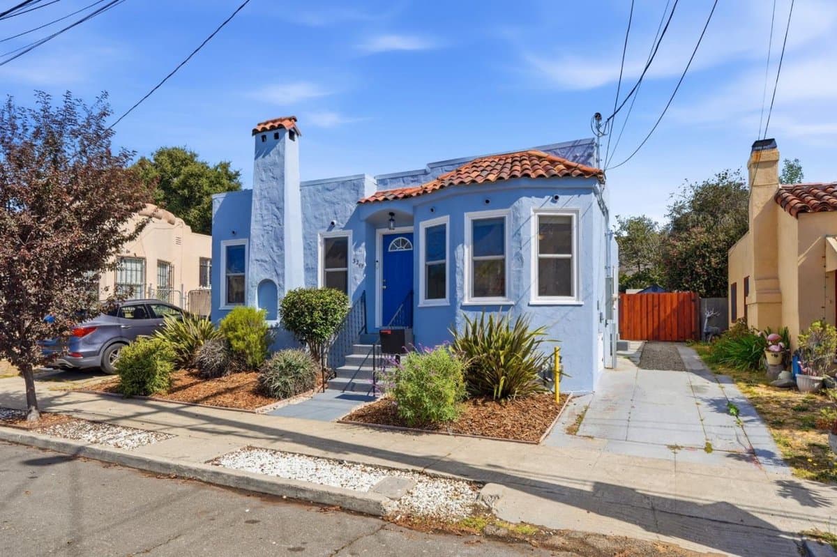 3248 Bona Street - Photo 2