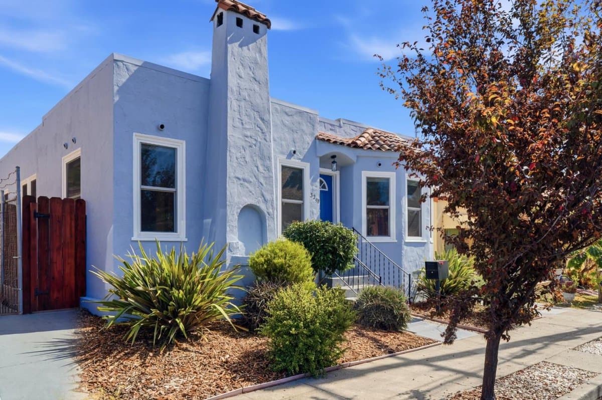 3248 Bona Street - Photo 3