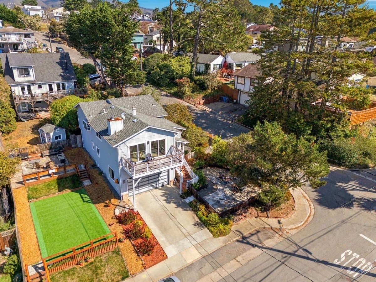 785 Stetson Street - Photo 3