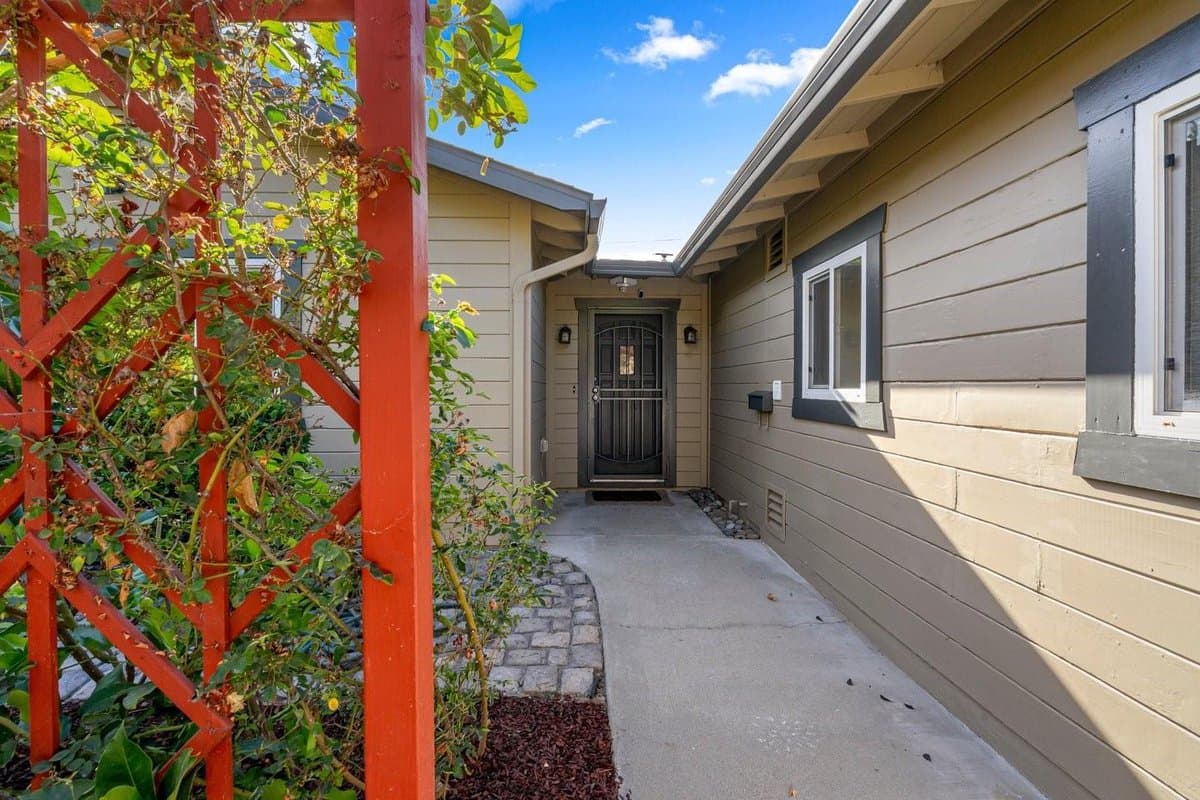 3219 Leigh Avenue - Photo 3