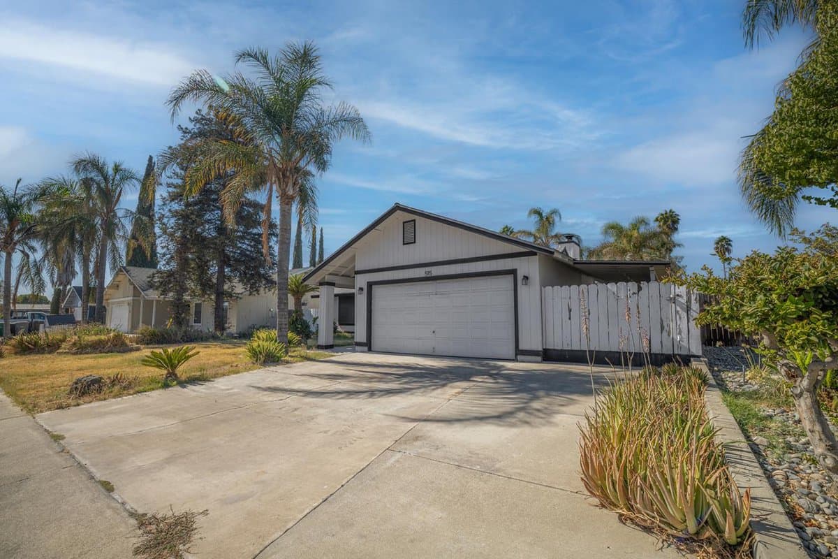 515 North Santa Monica Street - Photo 3