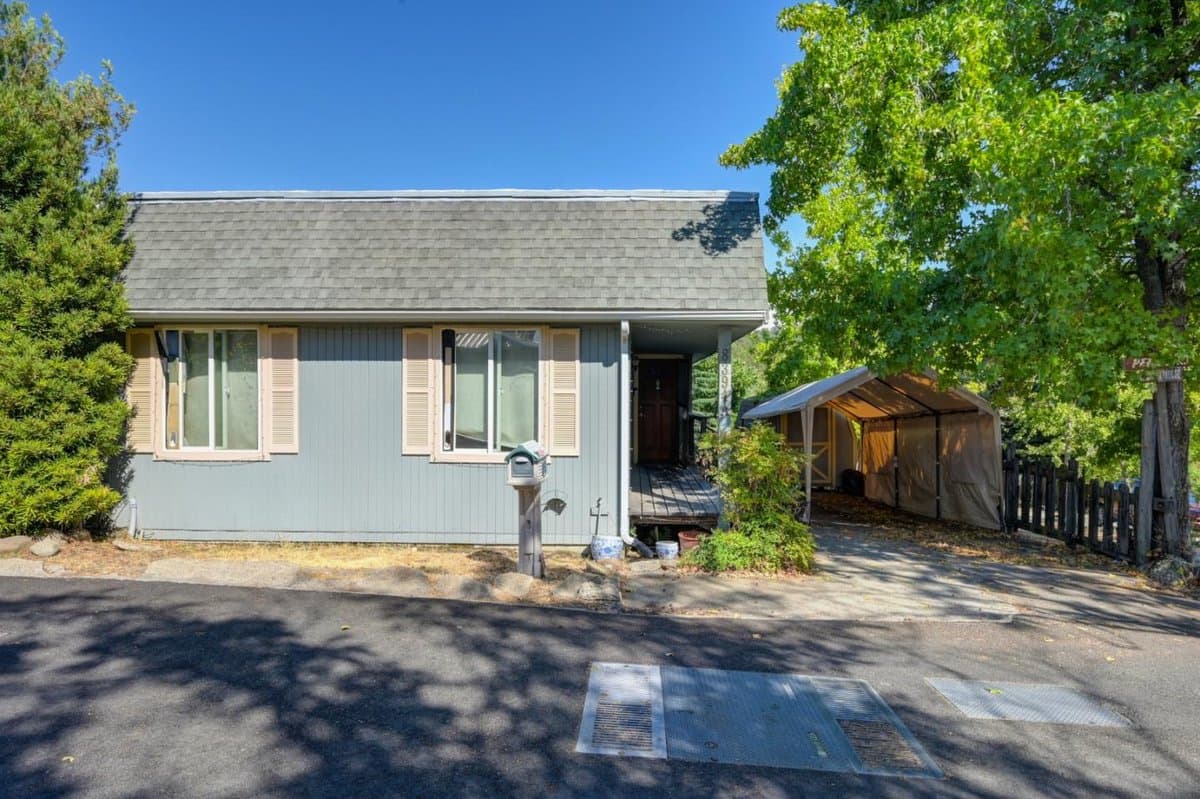 8394 Peek Circle - Photo 2
