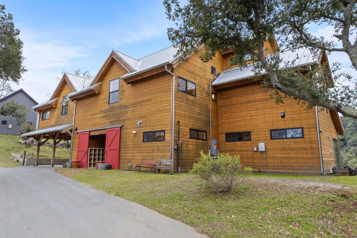 13925 Sheila Avenue - Photo 2