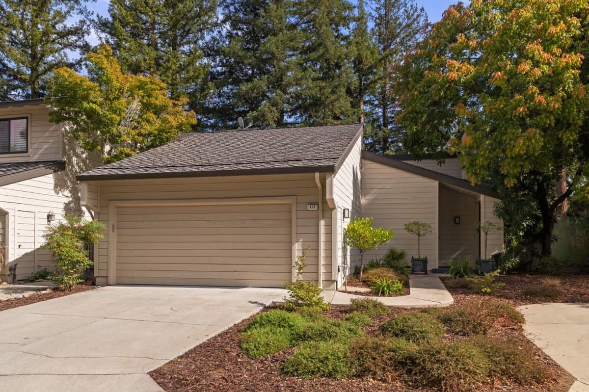 117 Greenfield Place - Photo 2