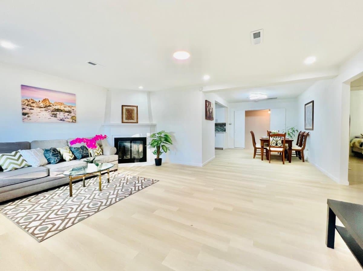 536 Flynn Avenue - Photo 3