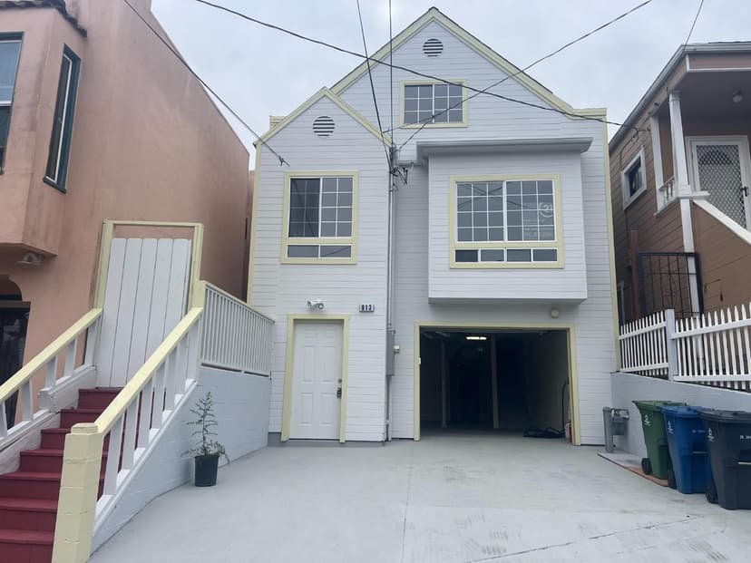 913 Hanover Street - Photo 1 of 8