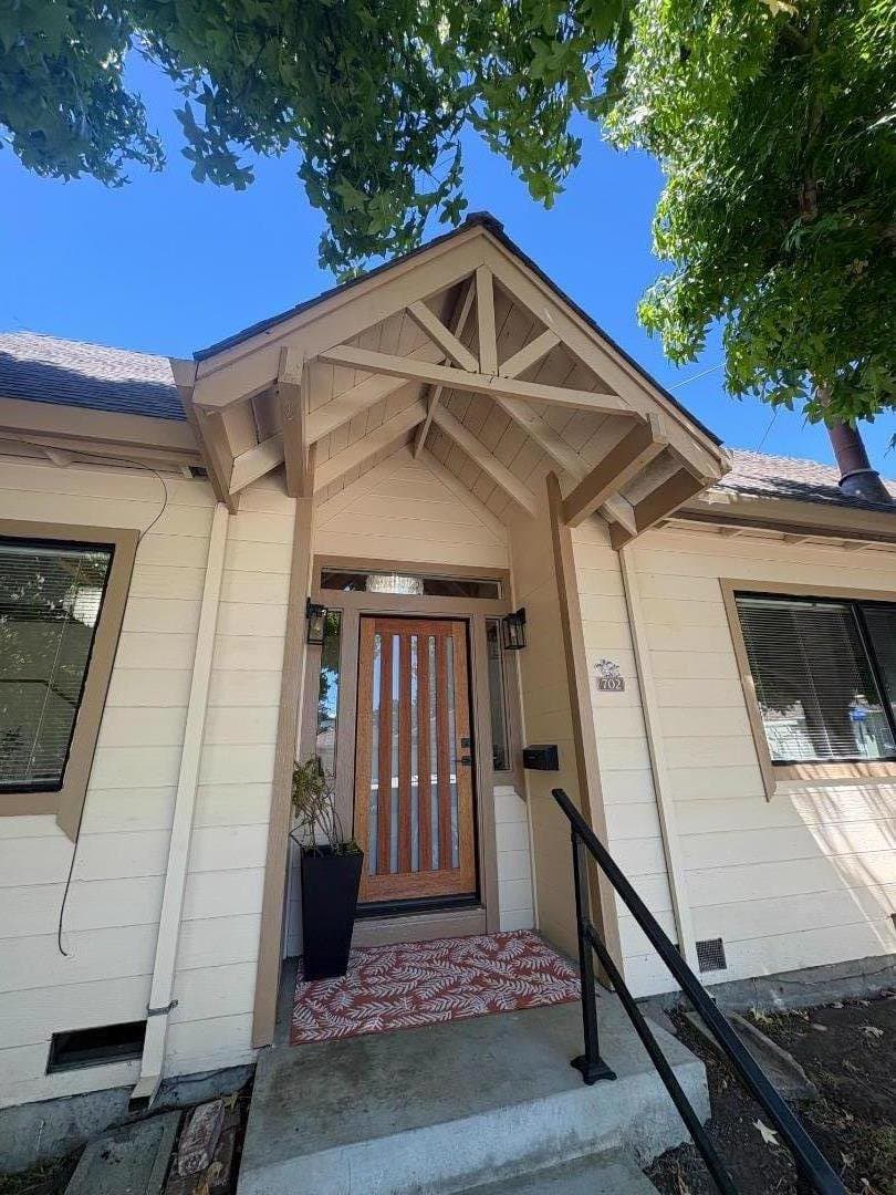 702 Beverly Avenue - Photo 4