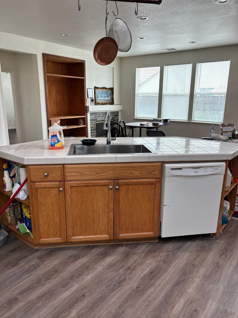 1243 Laurel Park Circle - Photo 4