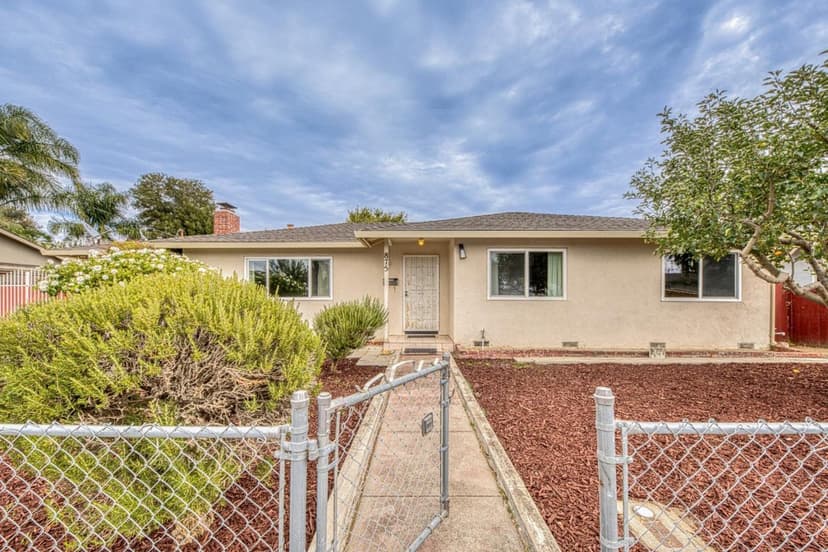 875 Suiter Street - Photo 1 of 8
