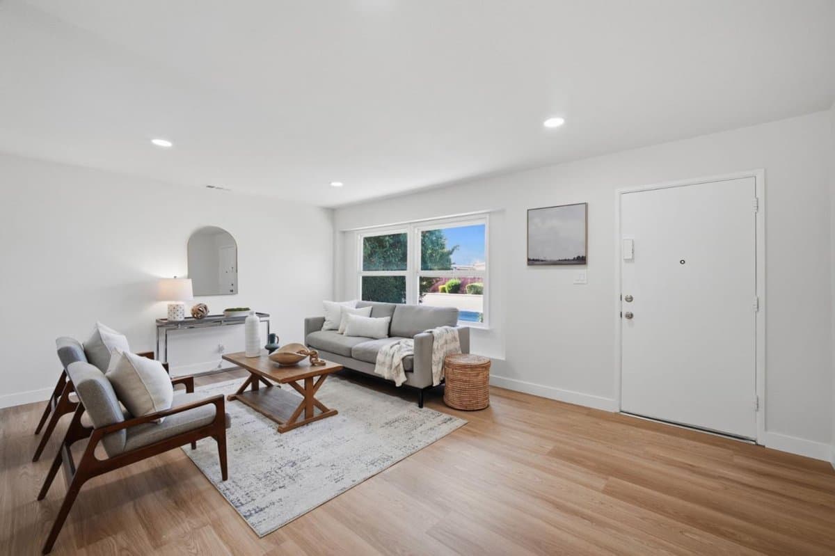 6950 Rosanna Street - Photo 5