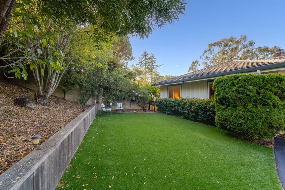 3018 Hillside Drive - Photo 2