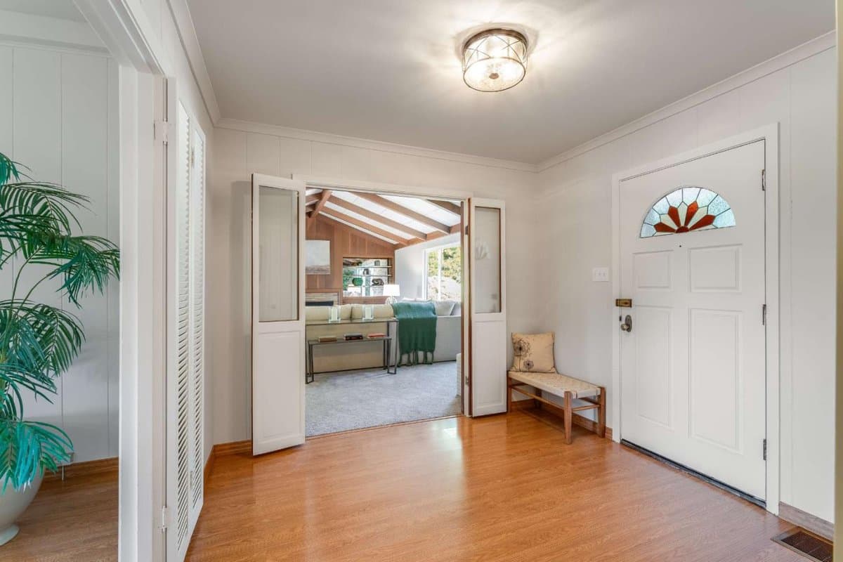 3018 Hillside Drive - Photo 5
