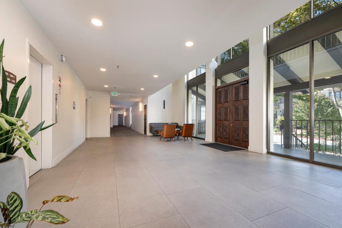 1515 Floribunda Avenue #304 - Photo 3