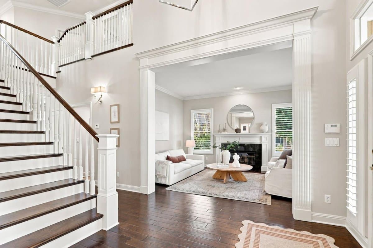 1484 Rosecrest Terrace - Photo 3