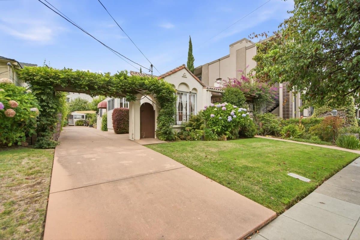 768 Elm Street - Photo 2