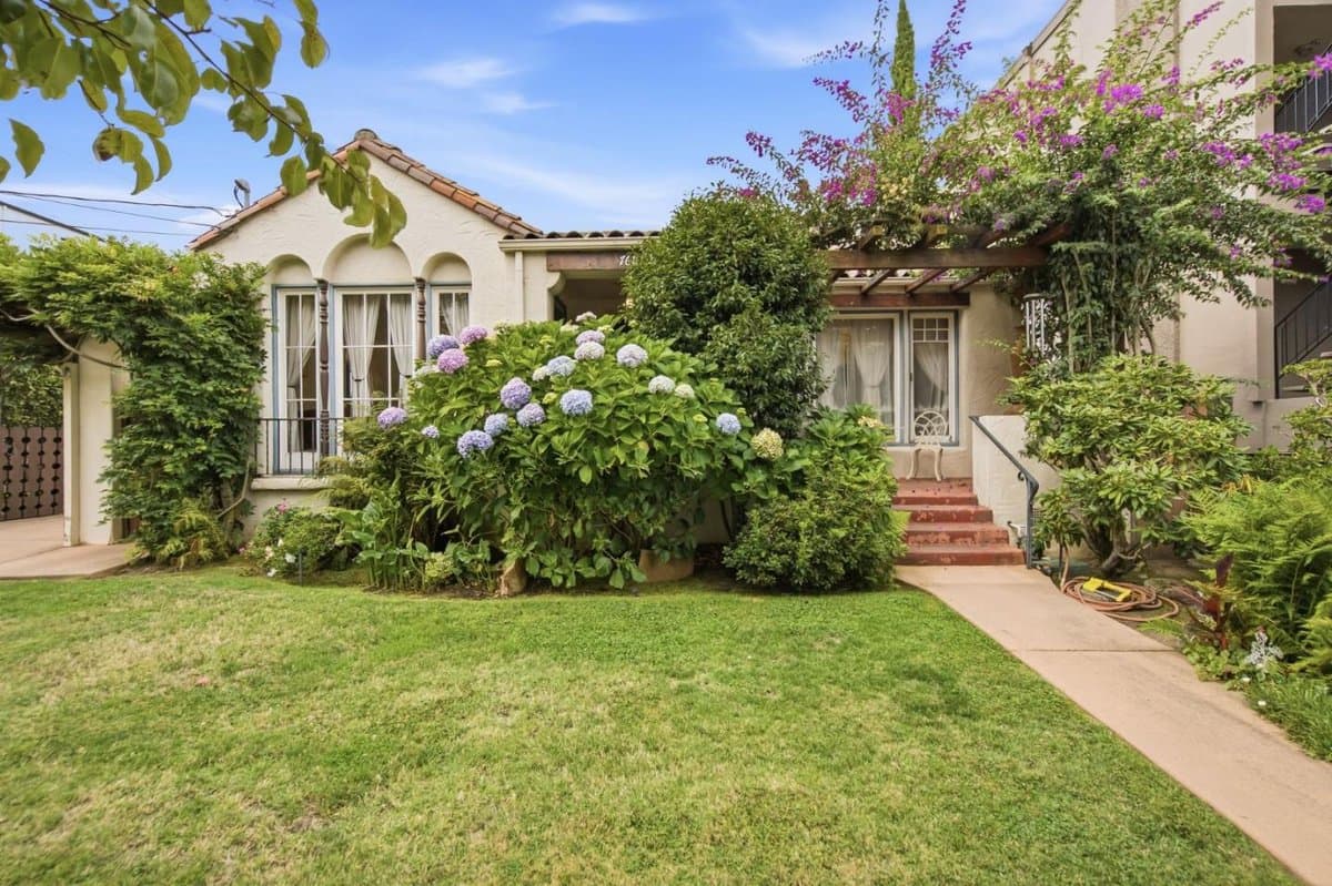 768 Elm Street - Photo 3