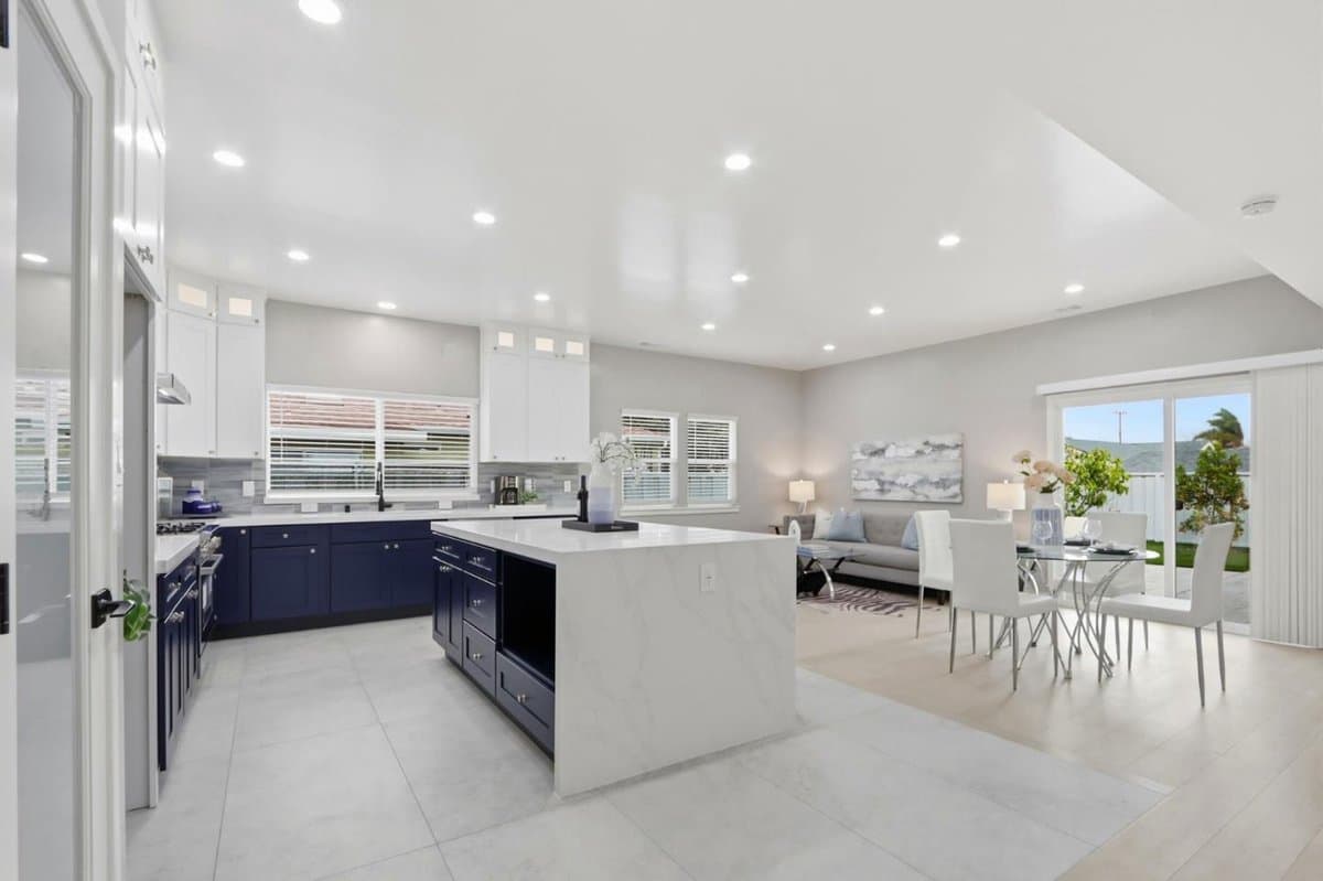 2121 Francis Avenue - Photo 1