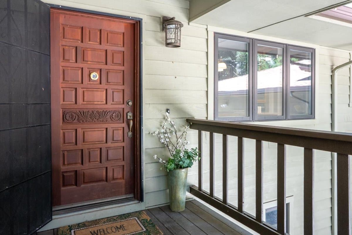 300 Winona Way - Photo 2