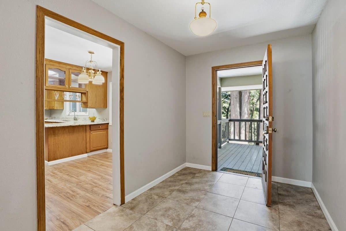 300 Winona Way - Photo 5