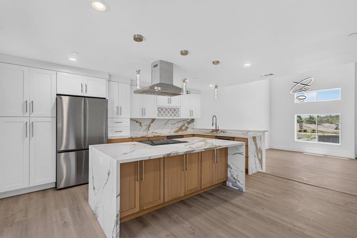 3390 Lillian Way - Photo 3