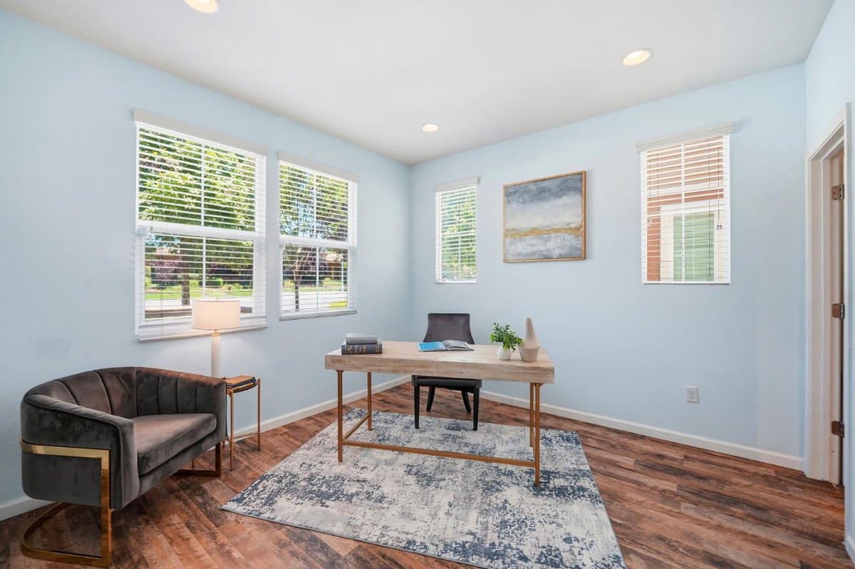 176 East Main Avenue - Photo 5