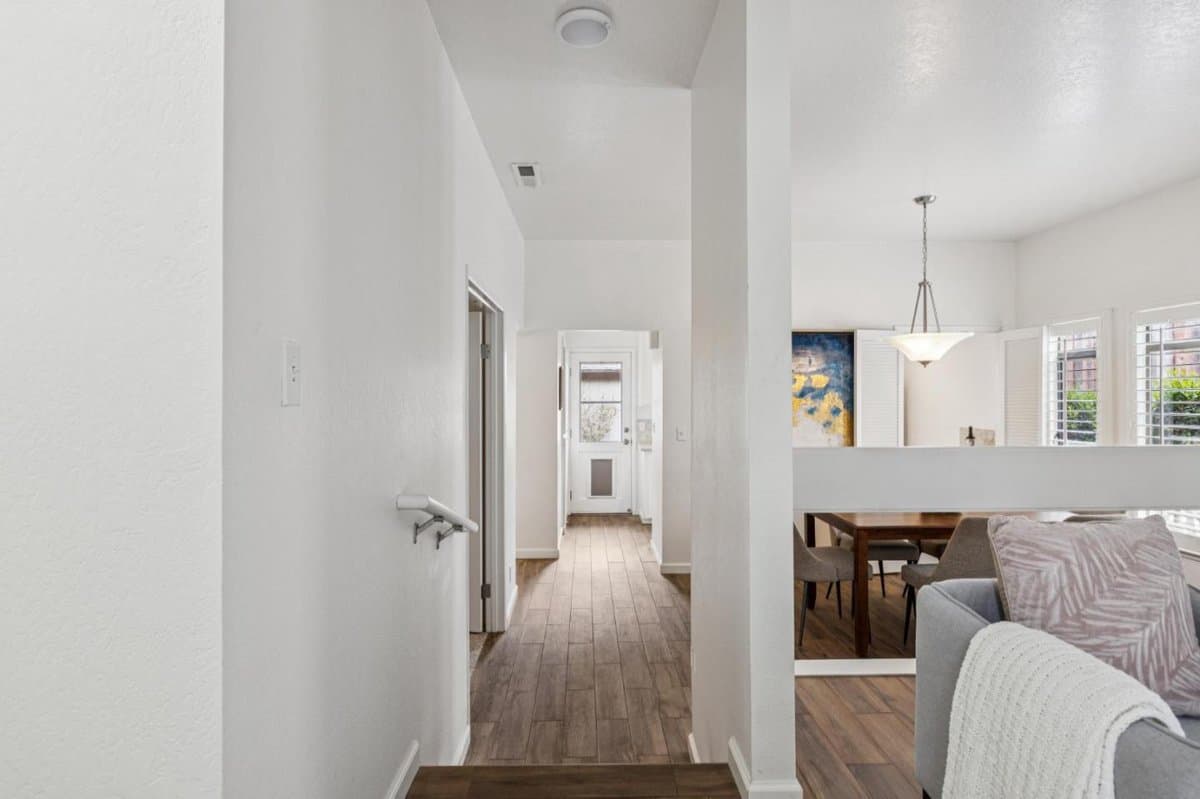 607 Sage Court - Photo 4