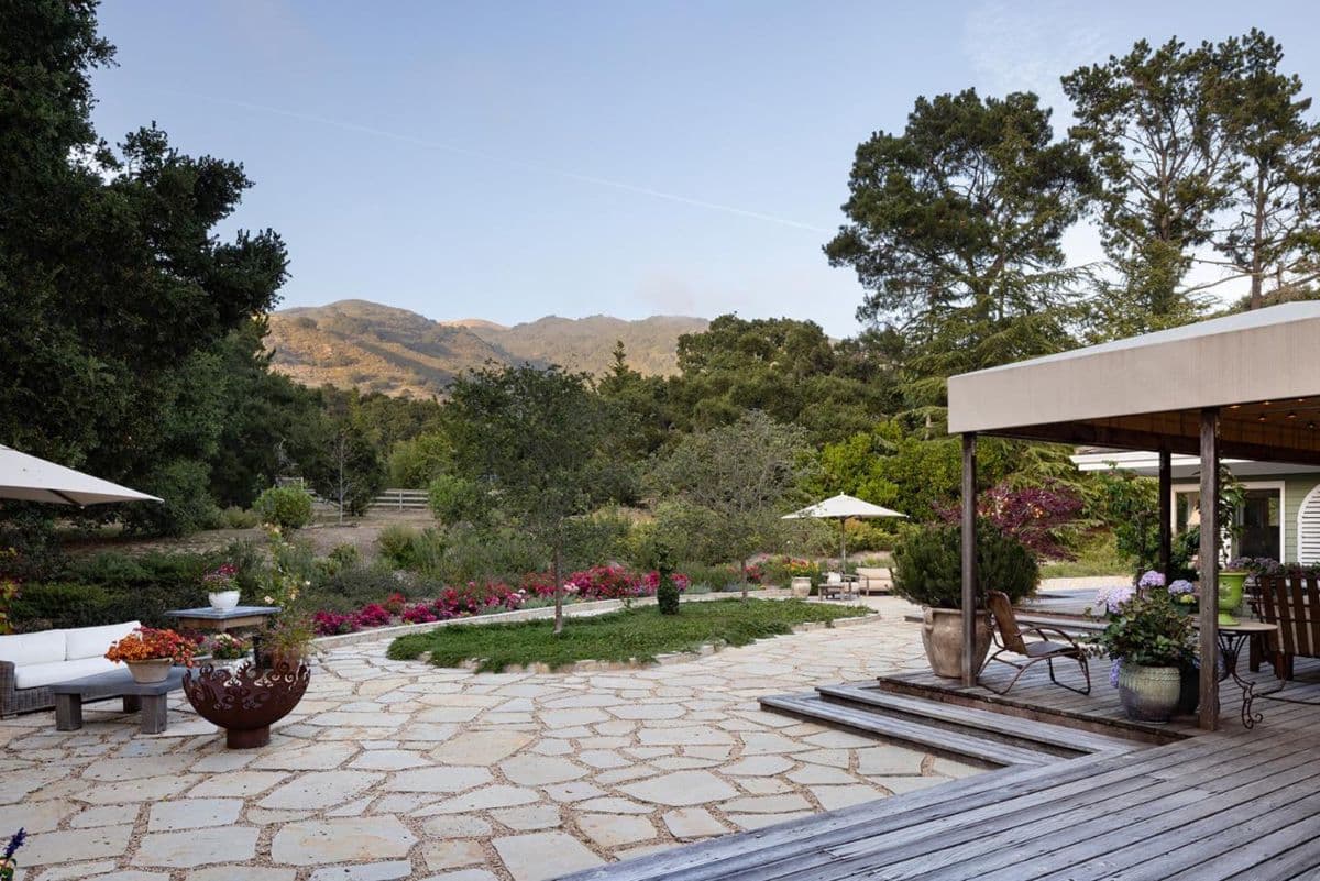 25 Miramonte Road - Photo 2