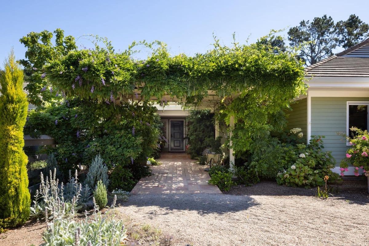 25 Miramonte Road - Photo 3