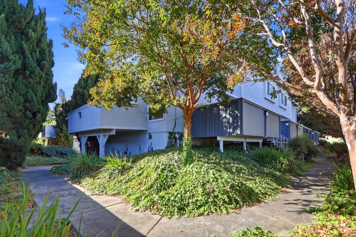 3526 Flora Vista Avenue - Photo 1