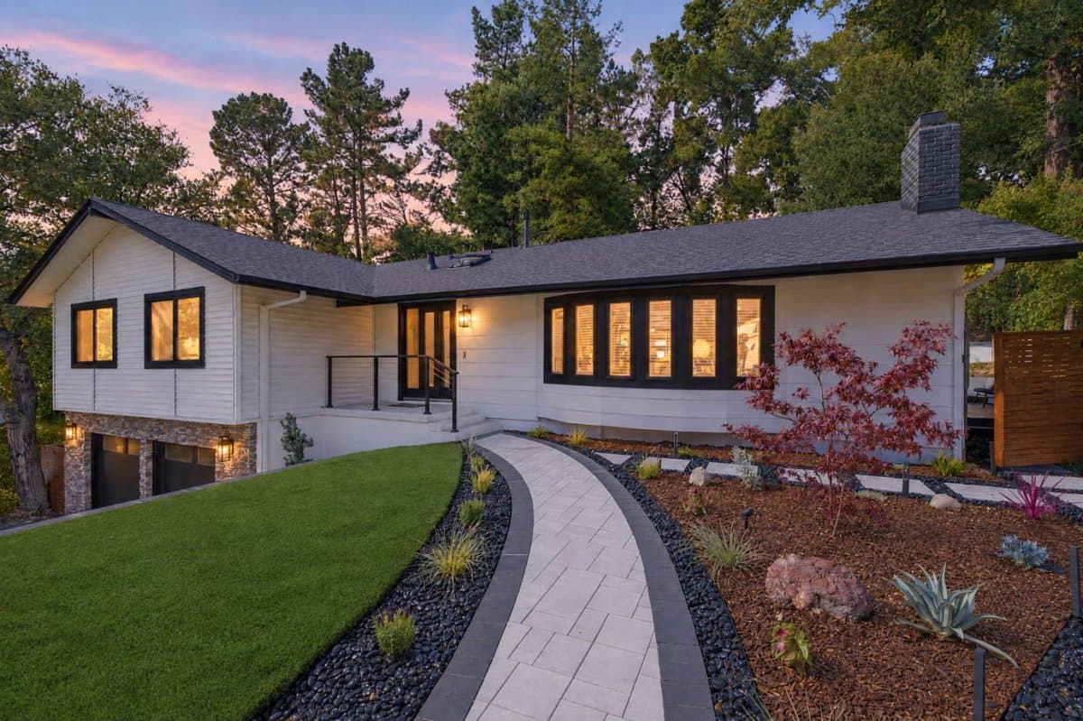 1455 Ascension Drive - Photo 2