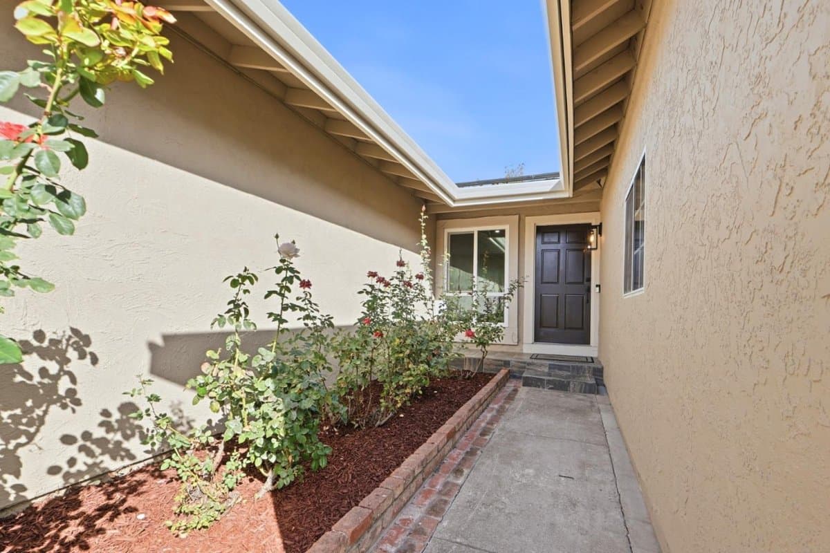 1005 Wentz Drive - Photo 4