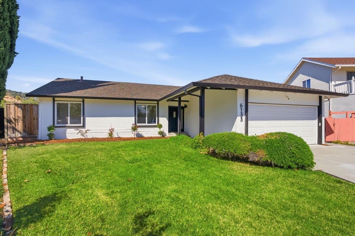 6133 Maree Court - Photo 4