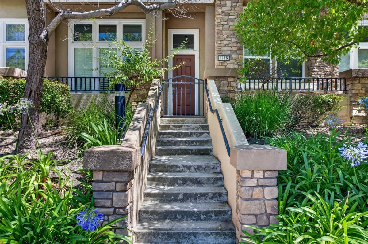 1188 McKay Drive - Photo 4