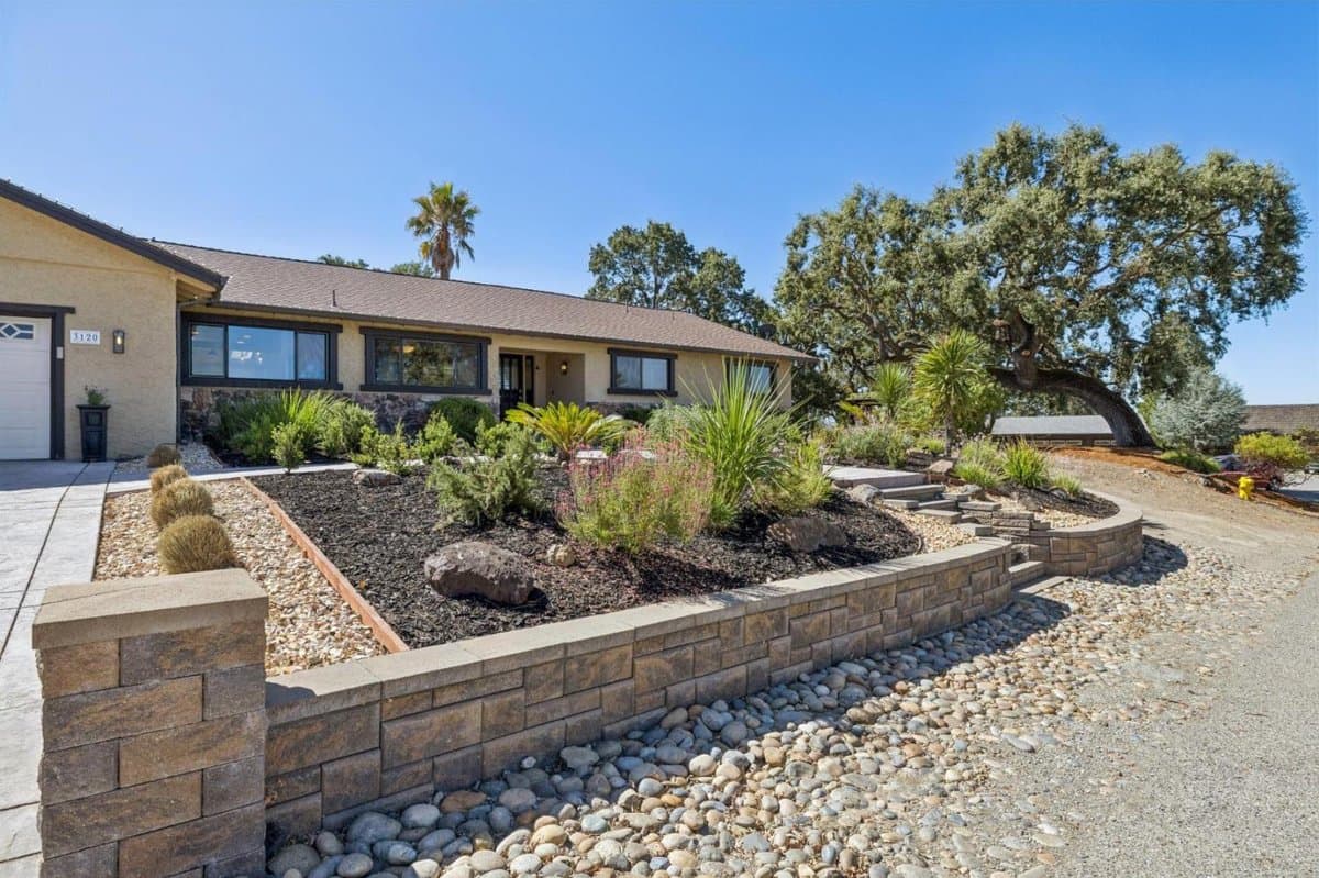 3120 Oak Leaf Court - Photo 4