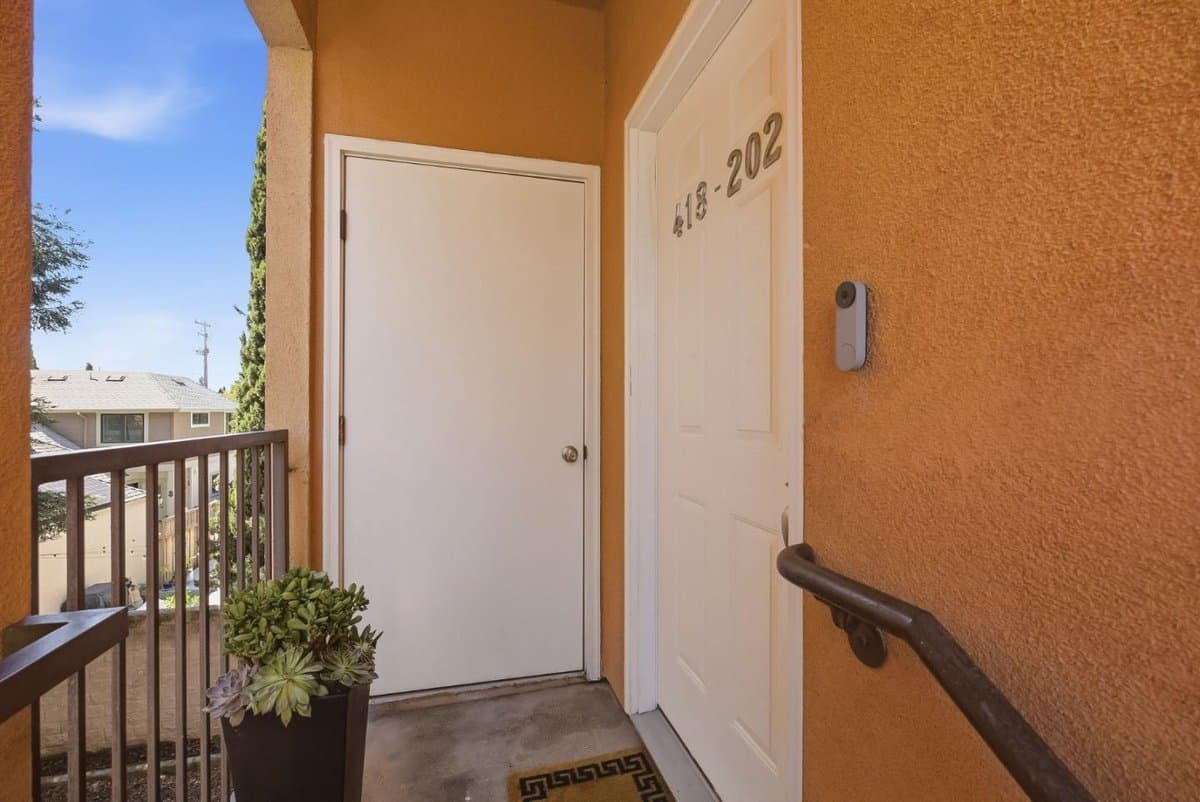 418 East Evelyn Avenue #202 - Photo 3