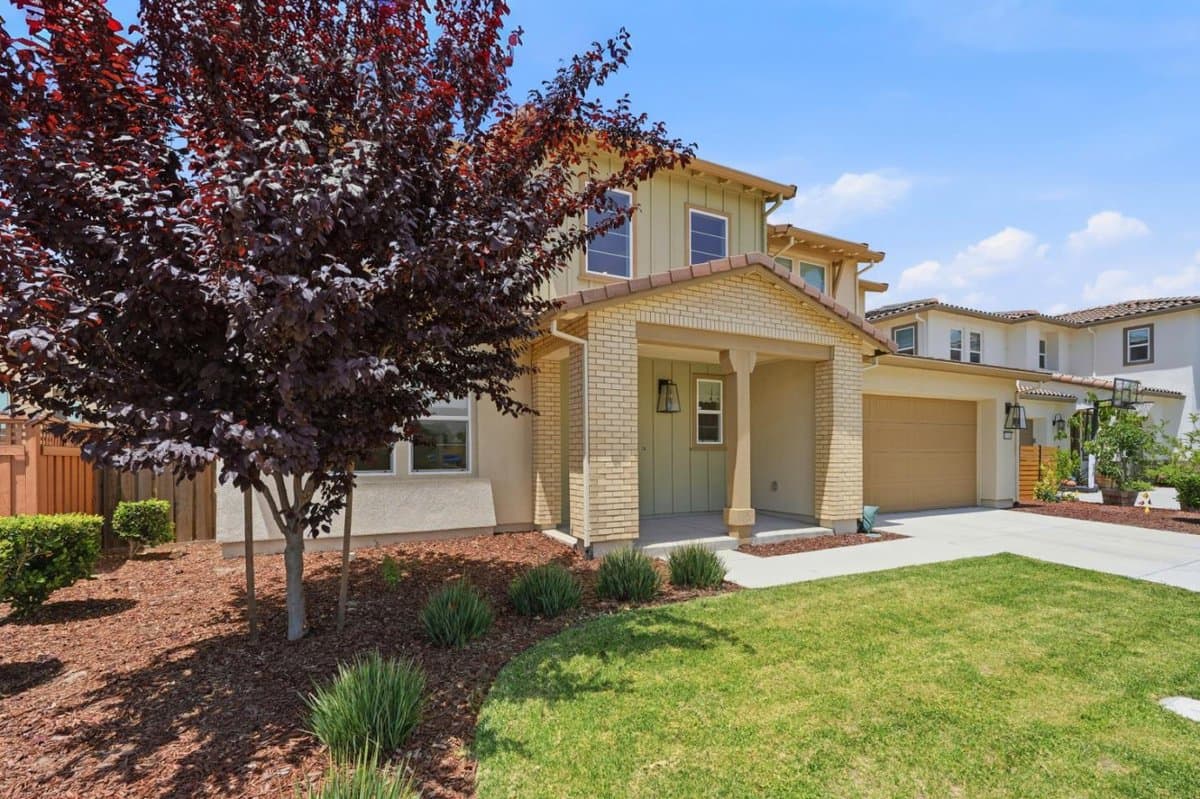 16141 Riverton Avenue - Photo 3