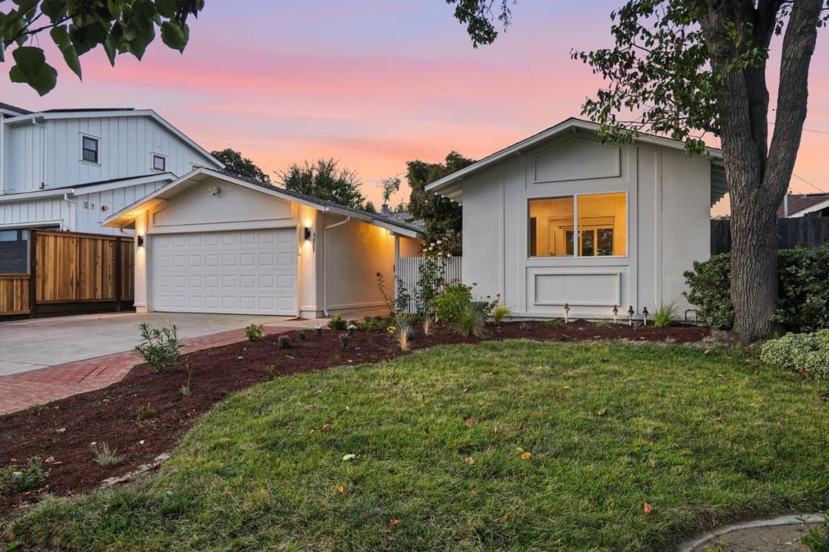 4825 Grimsby Drive - Photo 2