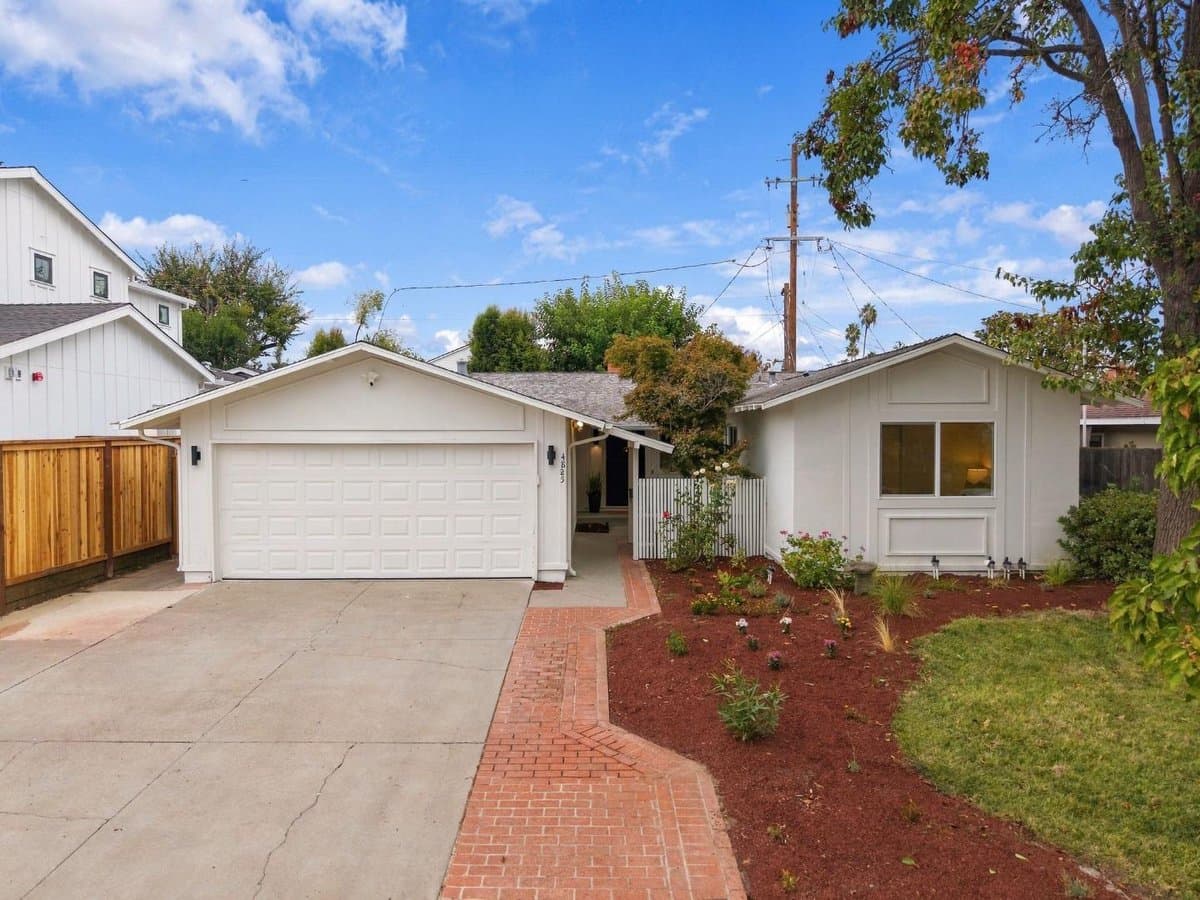 4825 Grimsby Drive - Photo 5