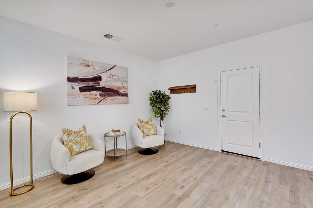 637 Toby Court - Photo 3