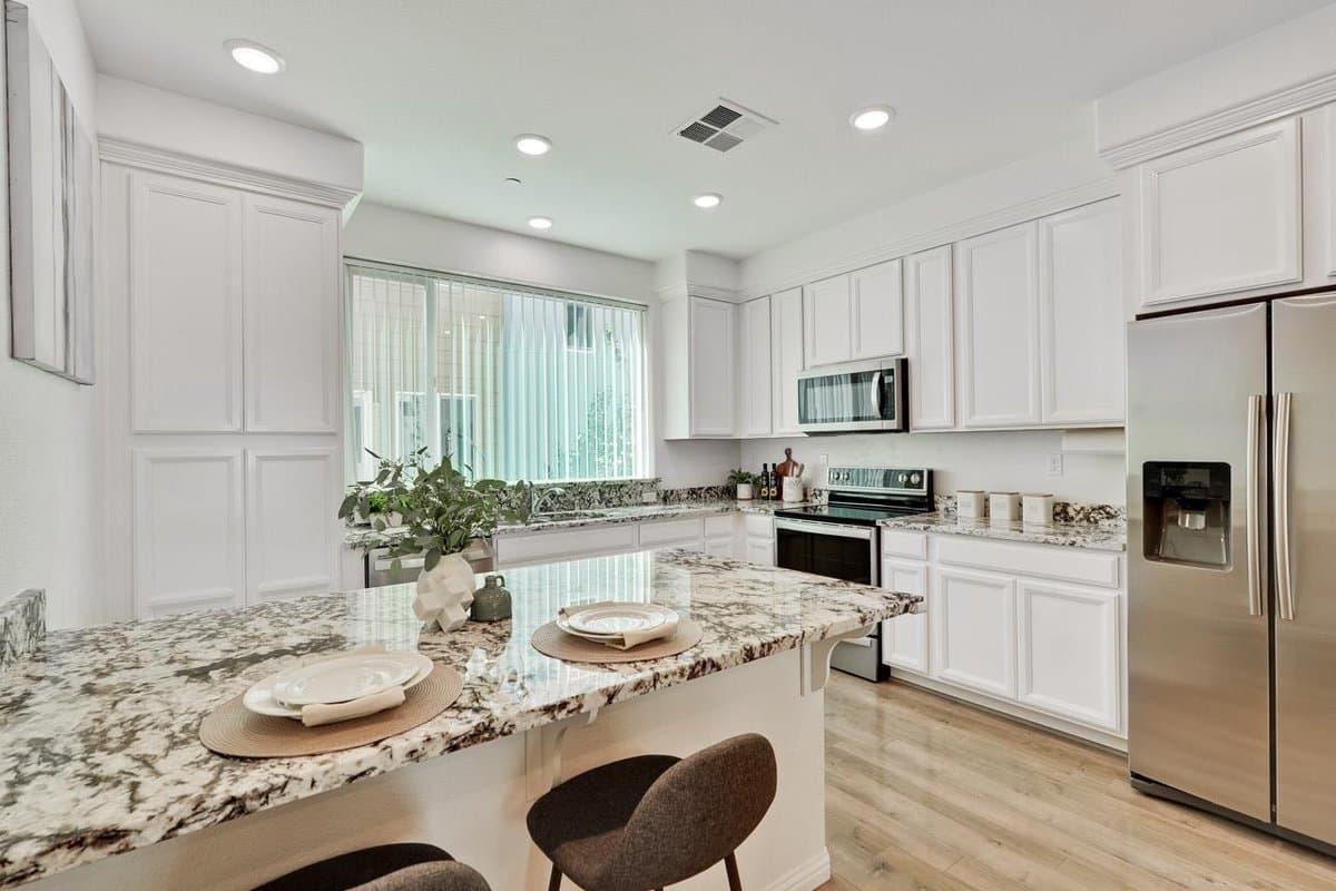 637 Toby Court - Photo 4