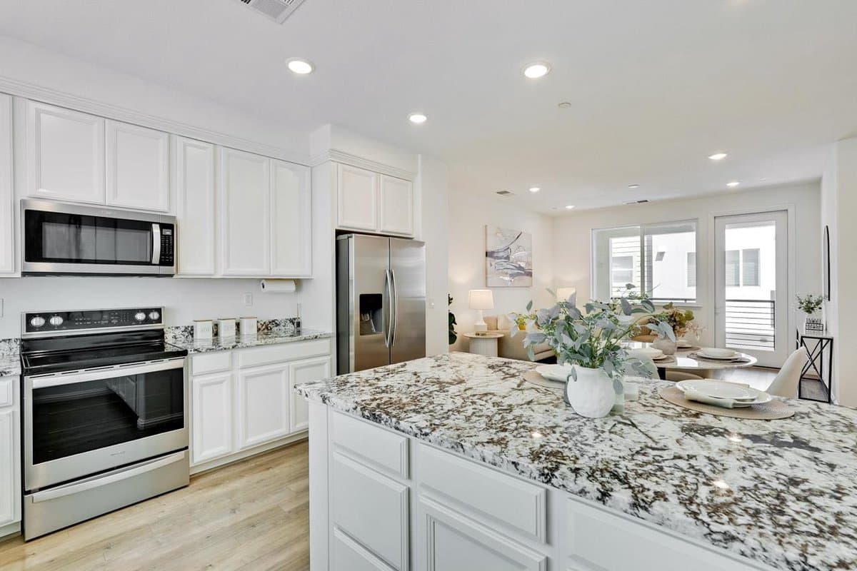 637 Toby Court - Photo 5