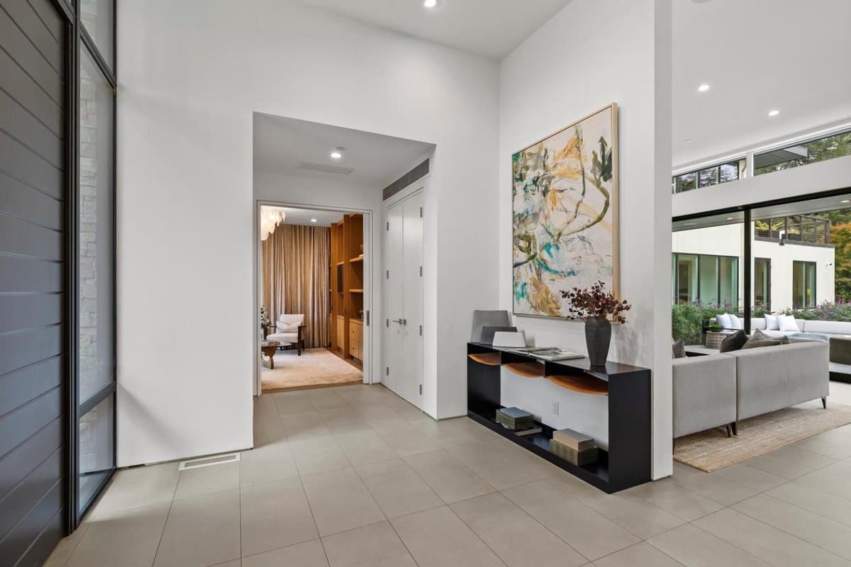 2170 Edgecourt Drive - Photo 5