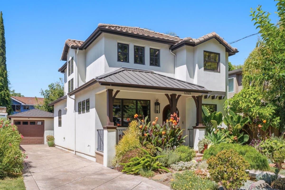 1315 Iris Court - Photo 2