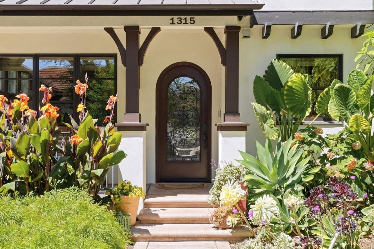 1315 Iris Court - Photo 3