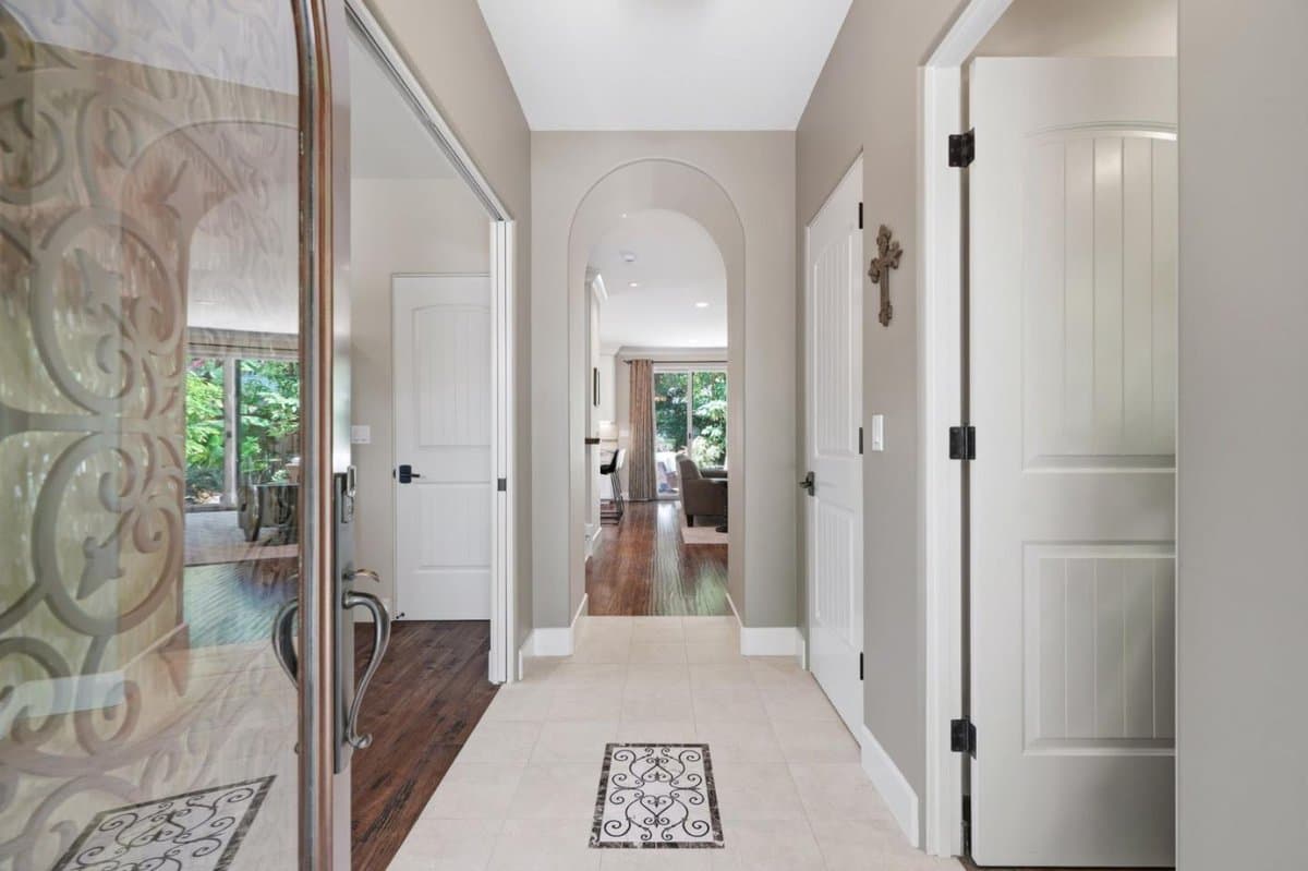 1315 Iris Court - Photo 4