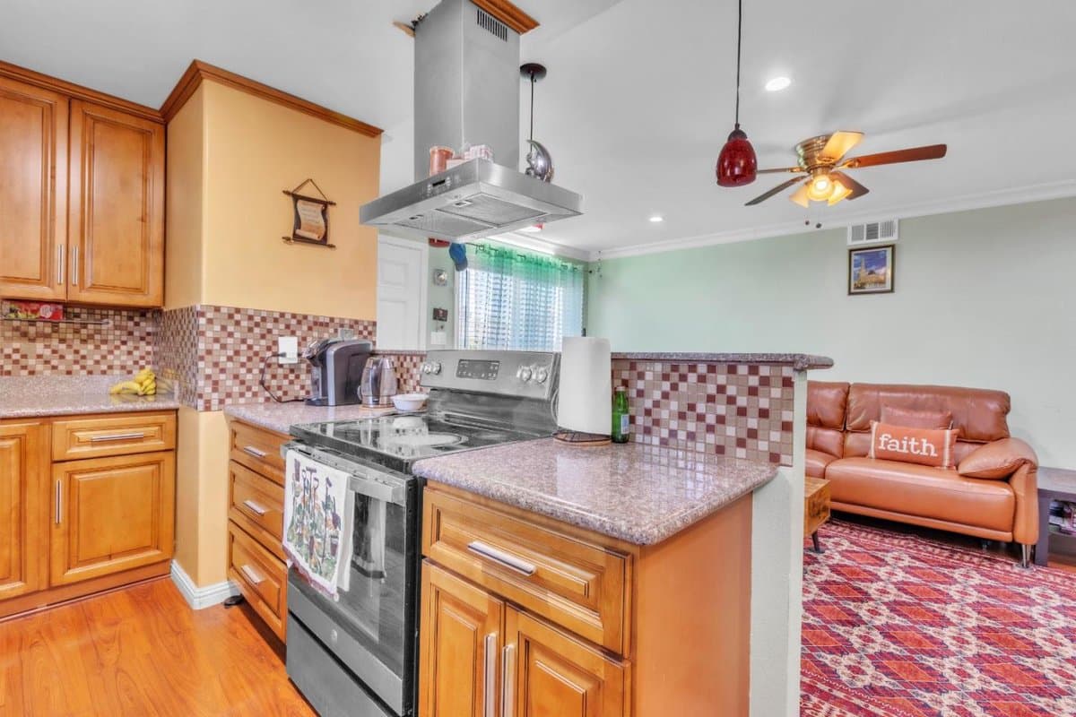 1327 Scossa Avenue #4 - Photo 2