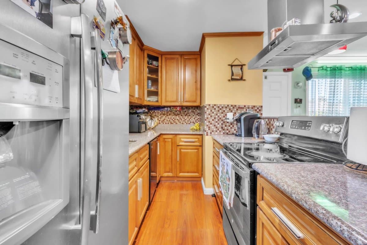 1327 Scossa Avenue #4 - Photo 4