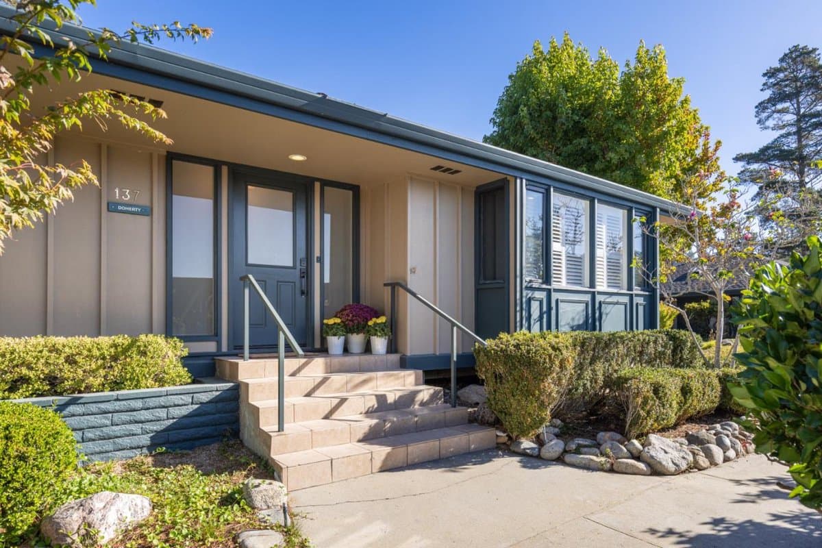 137 Del Mesa Carmel - Photo 2